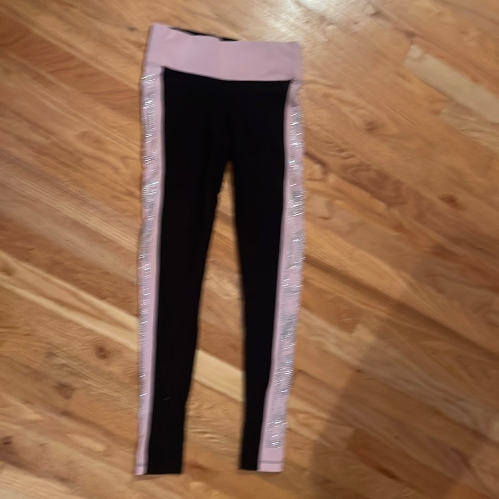 Victoria’s Secret PINK yoga/leggings. Size extra small bling logo